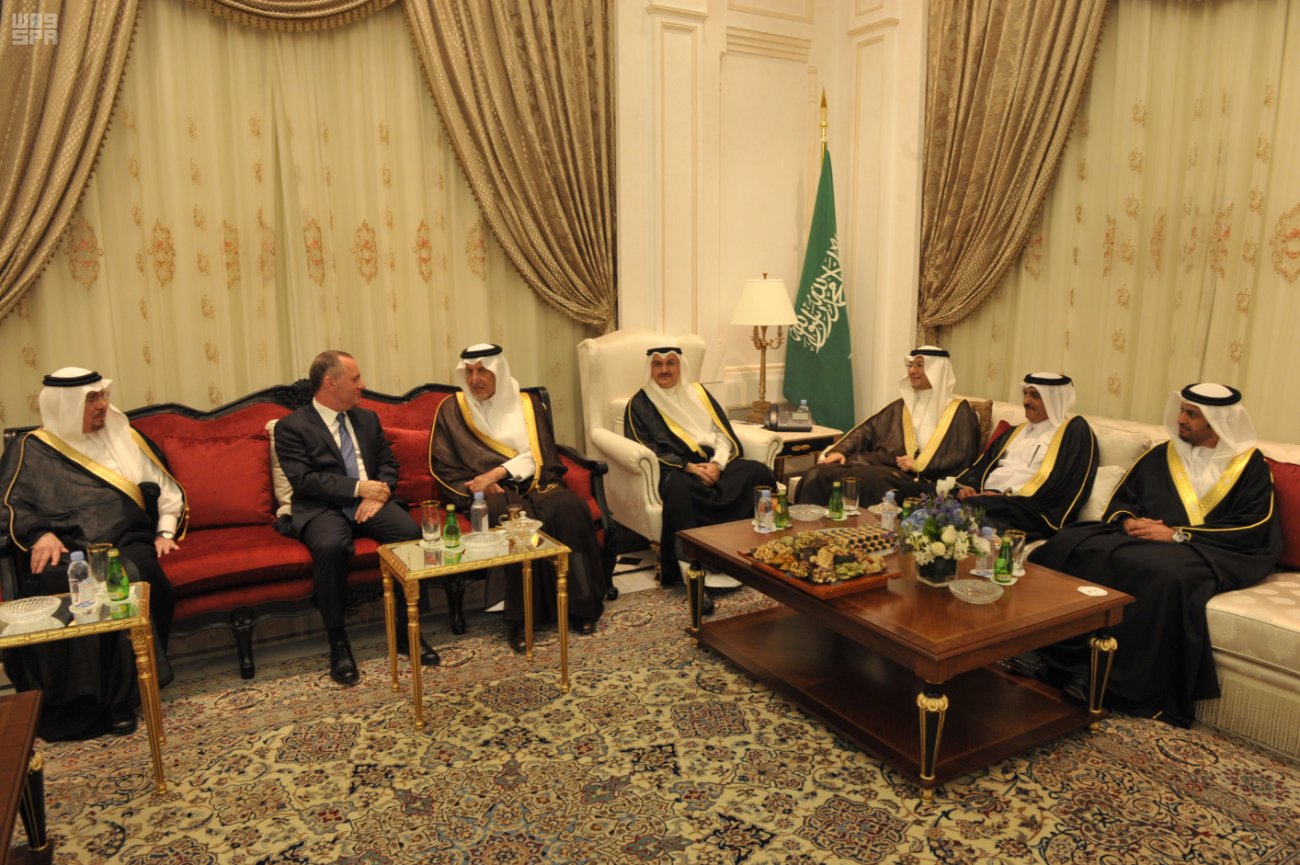 000-2444824761479764243174